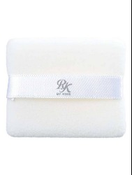 RUBY KISSES ESPONJA PUF07BR PO COMPACTO QUADRADA