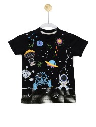 CAMISETA - FESTA NO ESPAÇO - PRETA