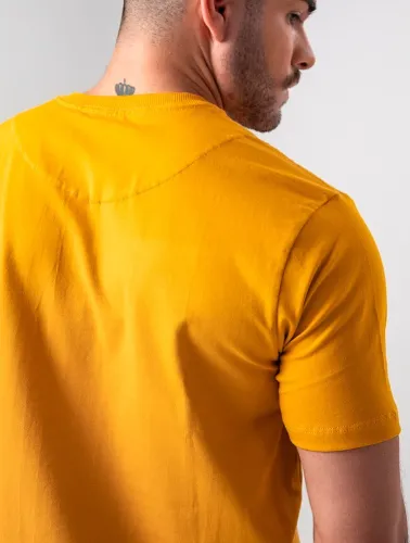 T SHIRT BÁSICA AMARELO OURO
