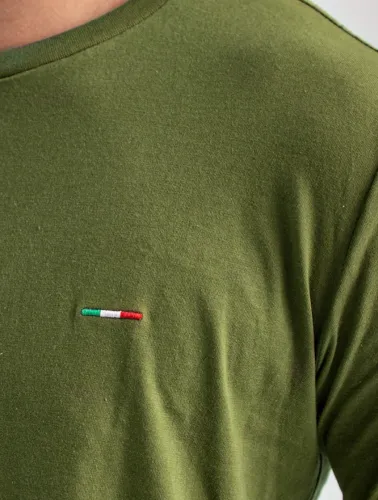 T SHIRT BÁSICA VERDE MUSGO
