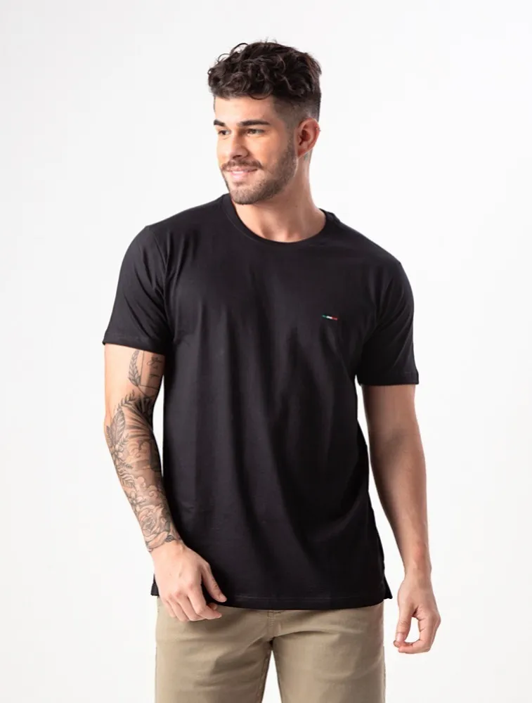 T SHIRT BÁSICA PRETA