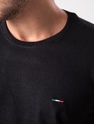 T SHIRT BÁSICA PRETA