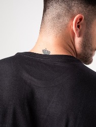 T SHIRT BÁSICA PRETA