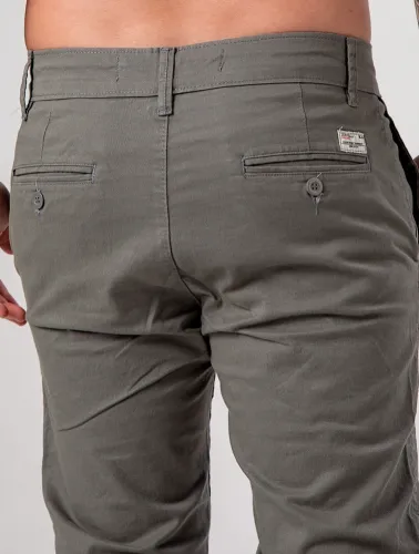 CALÇA SARJA CHINO CINZA